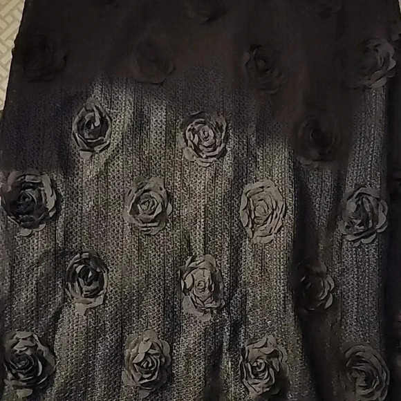 Bailey / 44 Black Rose Detailed Pencil Skirt - Picture 2 of 5